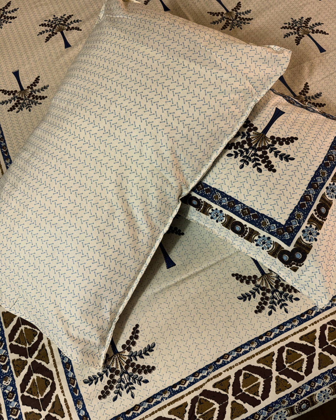 Cotton Printed Bedsheet Set with 2 Pillow Covers – Palm Tree Ethnic Design | Soft Double Bed Bedsheet - FaagHomes
