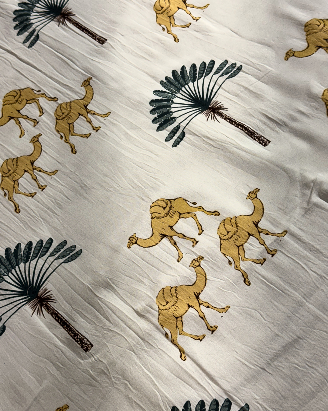 Desert Palm &amp; Camel Print Double Bed AC Dohar | Lightweight Reversible Cotton Summer Blanket - FaagHomes