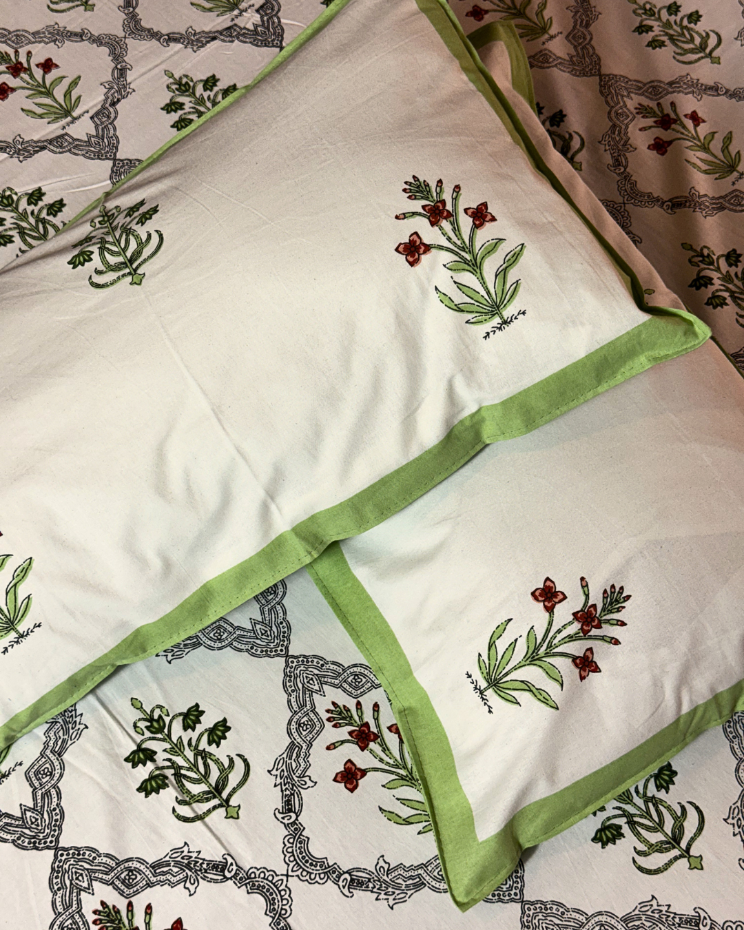 Elegant Floral Cotton Bedsheet Set with 2 Pillow Covers | White &amp; Green Printed Double Bed Bedsheet - FaagHomes