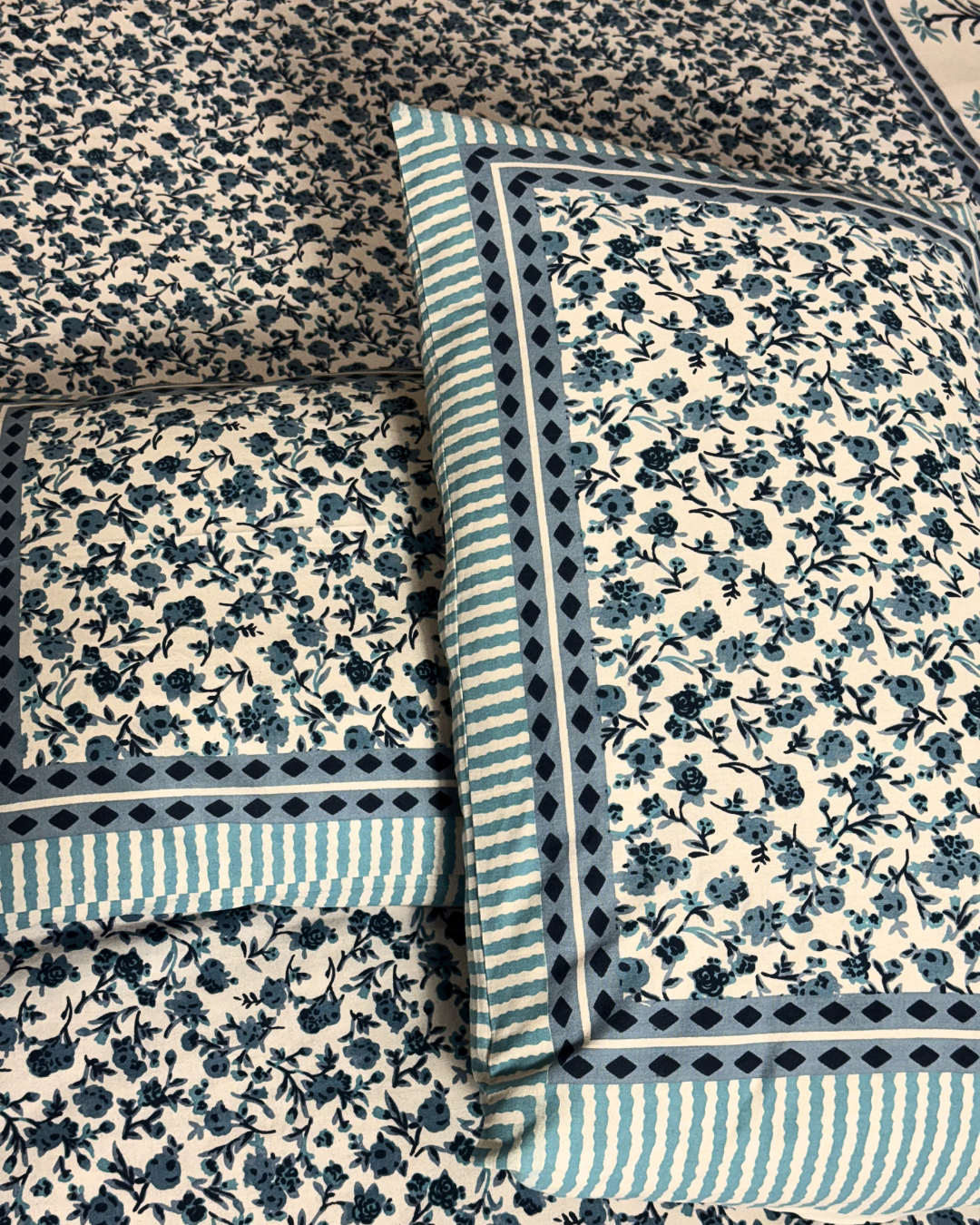 Jaipur Indigo Vana Queen Size Bedsheet And Two Pillow Covers 90 X 100 - FaagHomes