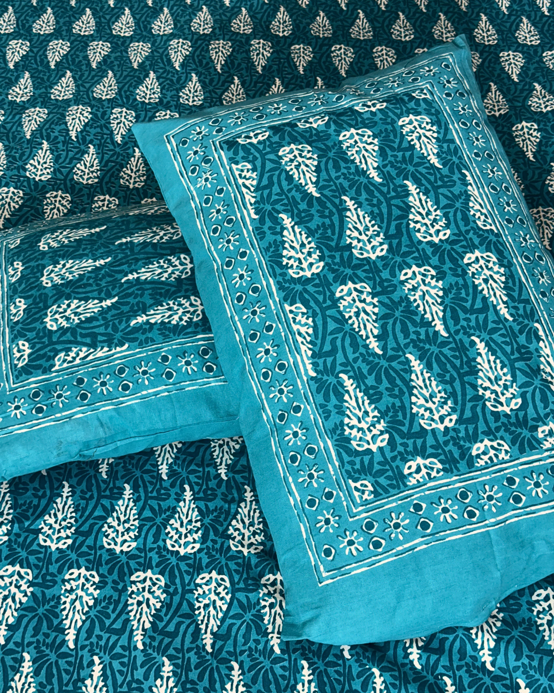 Jaipur Teal Gulmohar Queen Size Bedsheet And Two Pillow Covers 90 X 100 - FaagHomes
