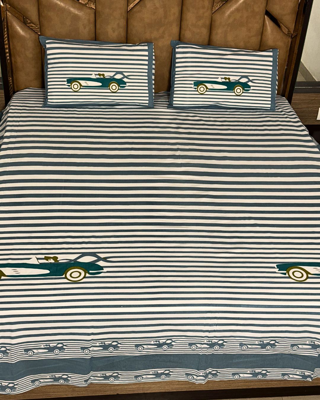 Jaipur Vintage Drive custom biggest King Xxl Bedsheet And Two Pillow Covers 120X120 - FaagHomes