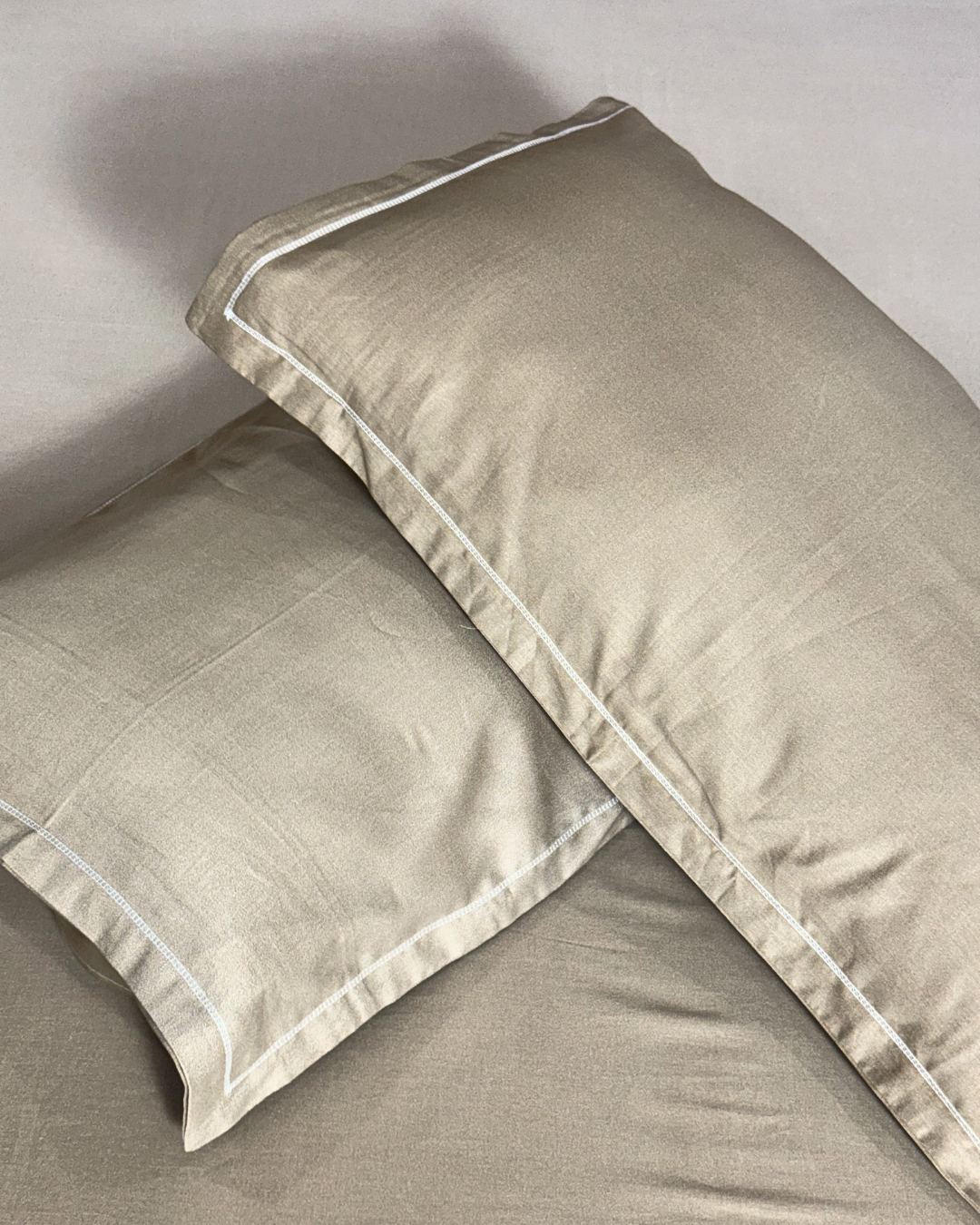 Luxury Beige Solid Bedsheet Set with 2 Pillow Covers – Soft Elegant Bedding for Bedroom - FaagHomes