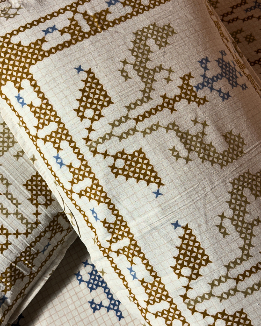 Premium Cotton Ethnic Geometric Print Double Bedsheet with 2 Pillow Covers – Soft Traditional Bed Sheet Set for Queen &amp; King Size Beds - FaagHomes