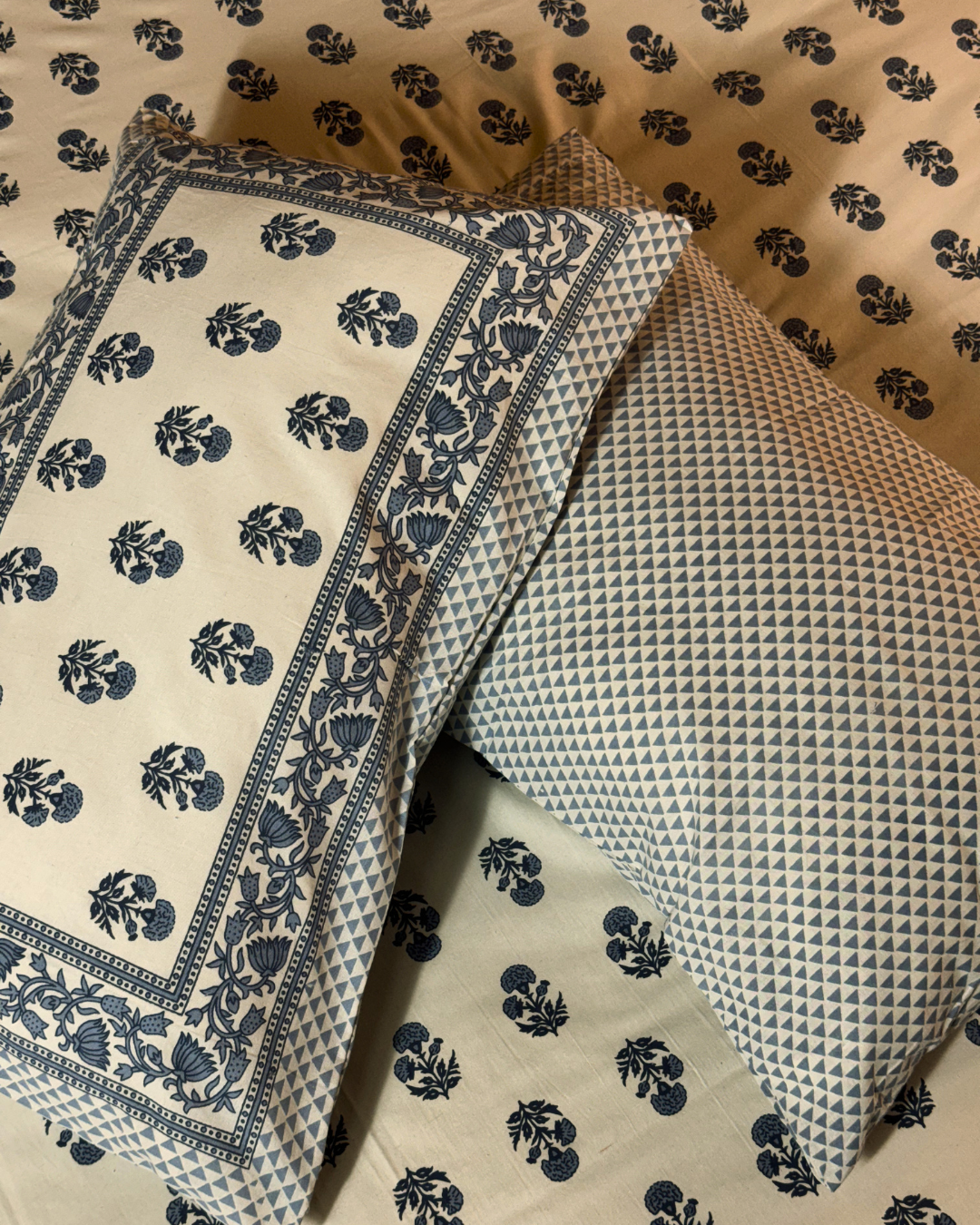 Premium Cotton Floral Print Double Bedsheet with 2 Pillow Covers – Soft Breathable White &amp; Blue Handblock Style Bed Sheet Set (Queen/King Size) - FaagHomes